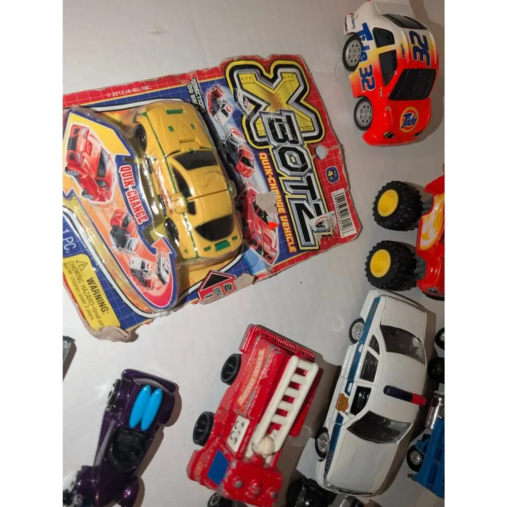 Mixed Lot 28 Vintage Diecast Cars Matchbox Hot wheel Vehicles Trucks X-Botz New